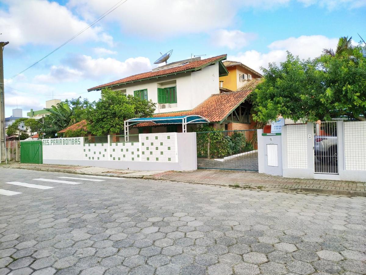 Residencial Praia Bombas 邦比尼亚斯 外观 照片