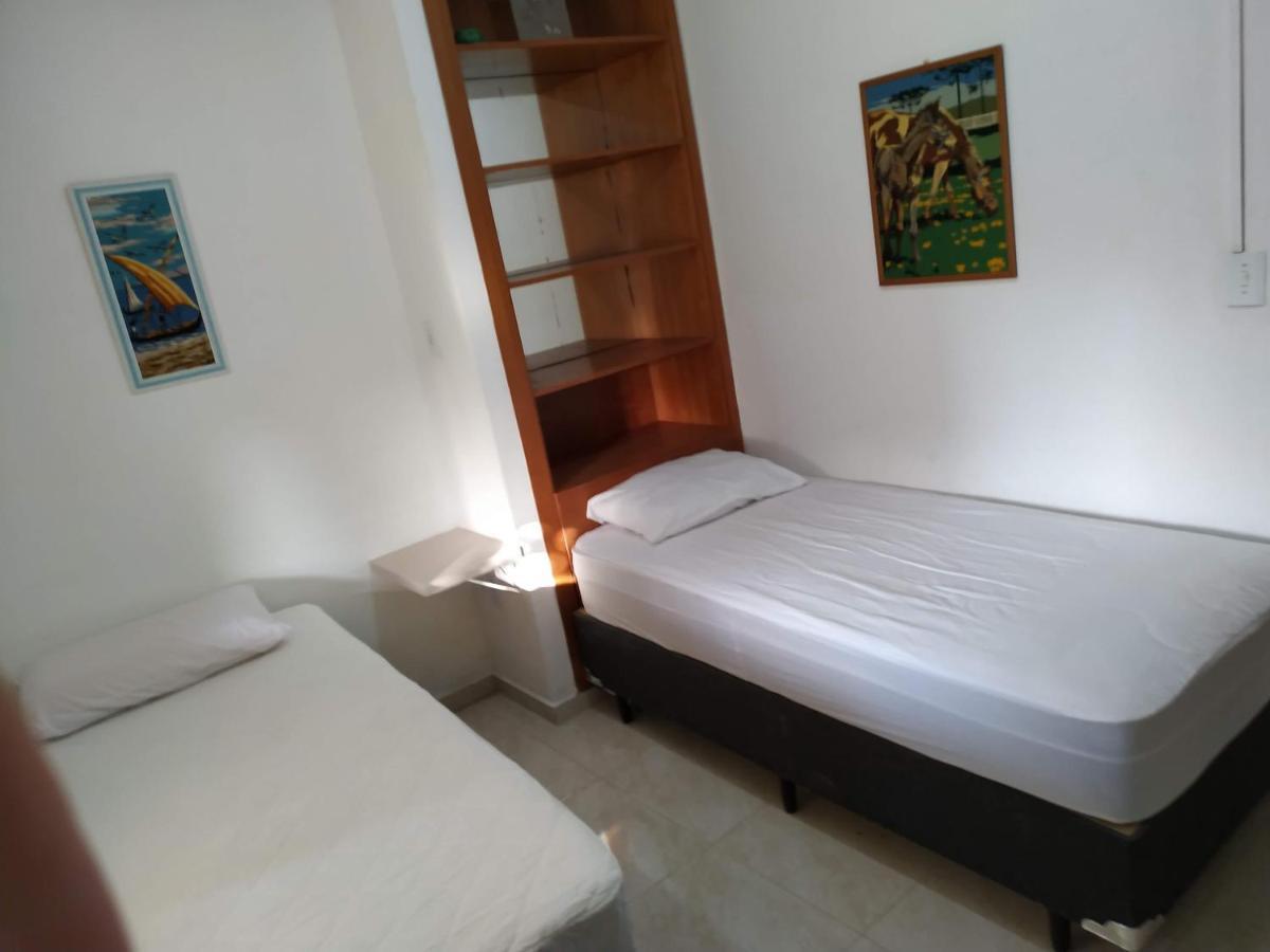 Residencial Praia Bombas 邦比尼亚斯 外观 照片