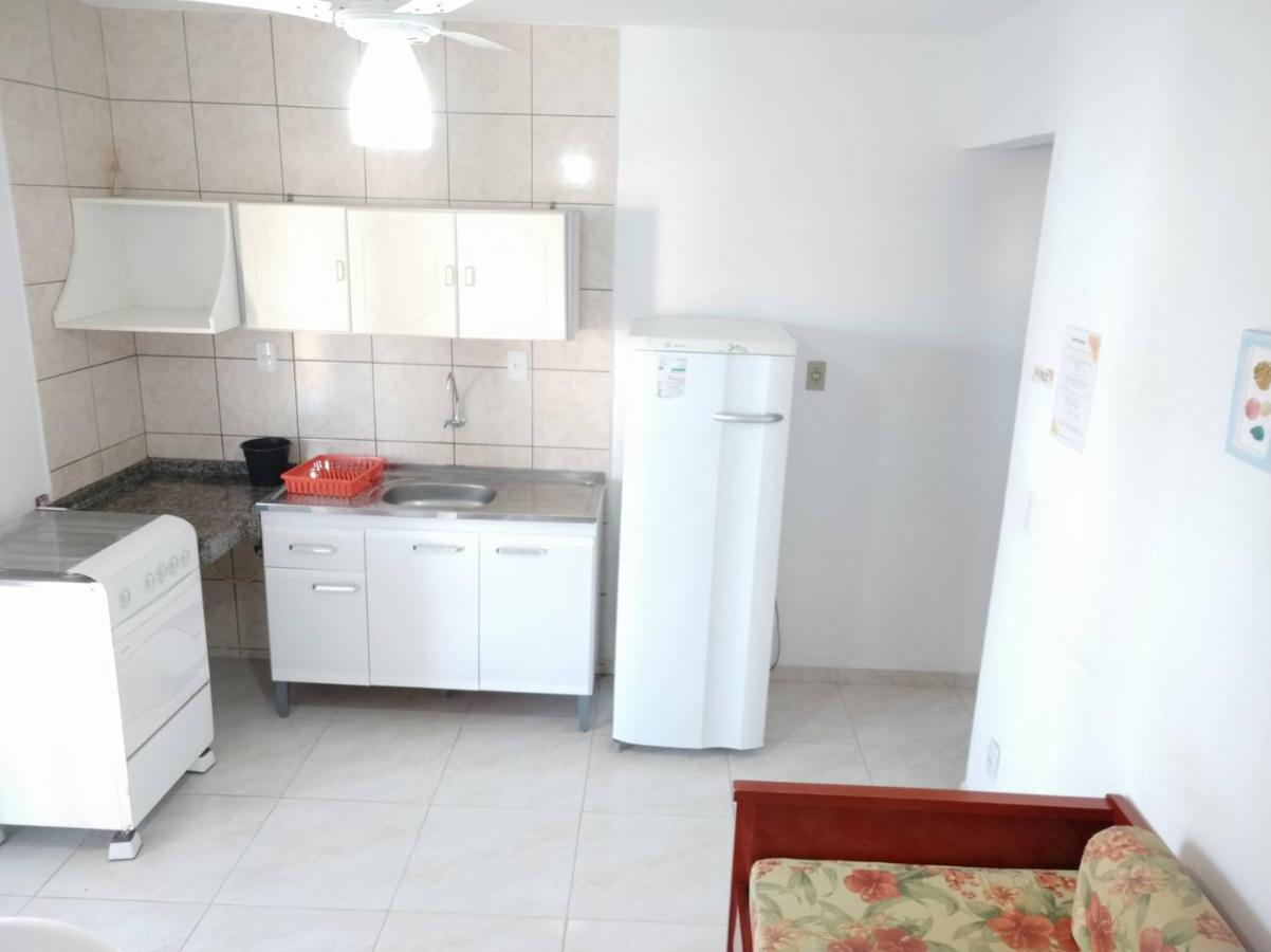 Residencial Praia Bombas 邦比尼亚斯 外观 照片