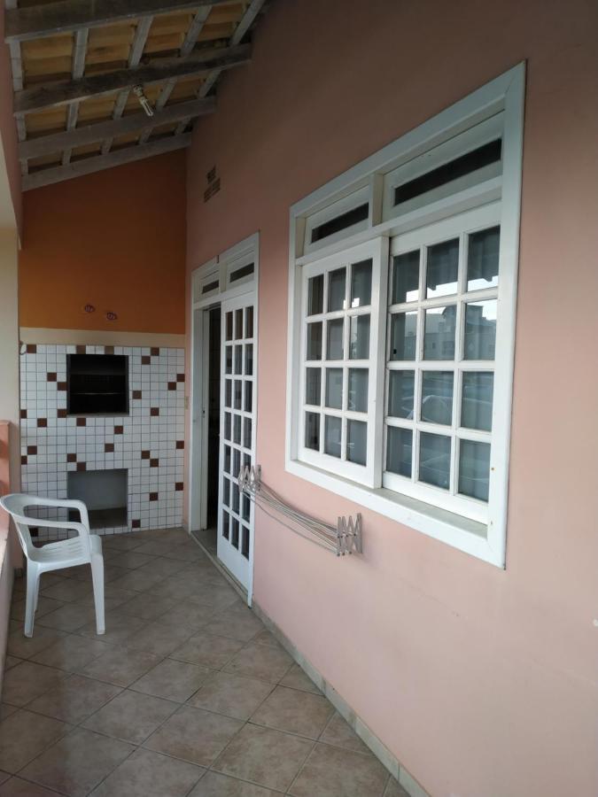 Residencial Praia Bombas 邦比尼亚斯 外观 照片
